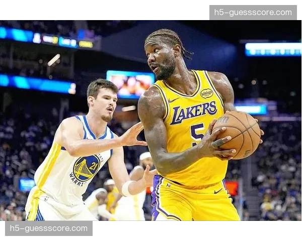 深度复盘：湖人vs勇士跑动距离较首战提升12%，战术有何不同？