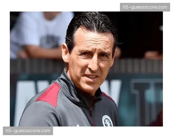 绝平后，阿斯顿维拉主帅埃梅里振臂高呼